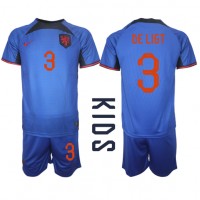 Holland Matthijs de Ligt #3 Udebanesæt Børn VM 2022 Kortærmet (+ Korte bukser)